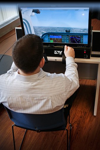 AOPA Jay flight simulator in use